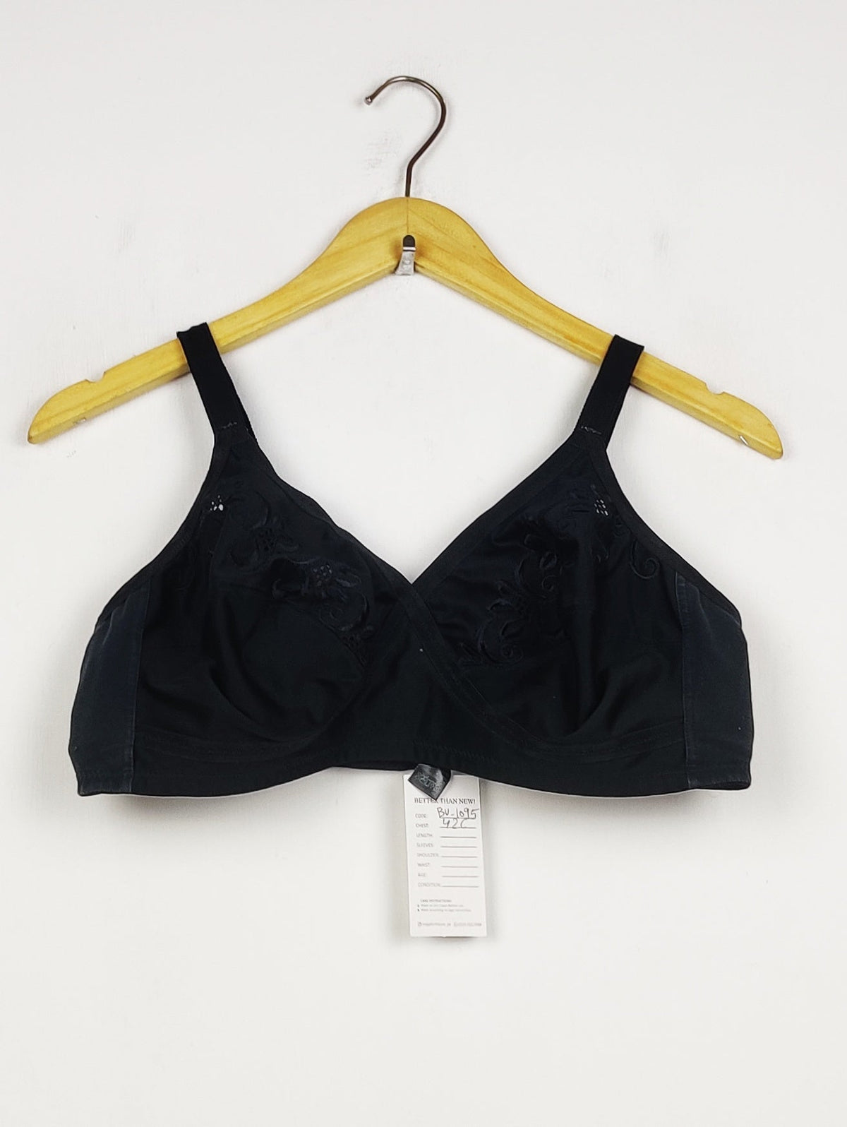 Buy online pre-used pre-loved 100% authentic & Original branded Marks & Spencer, Uk 42C (BU-1095) available in Pakistan. Top international brands avilable.