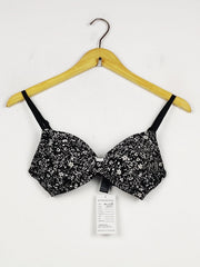Buy online pre-used pre-loved 100% authentic & Original branded Marks & Spencer, Uk 32C (BU-1099) available in Pakistan. Top international brands avilable.