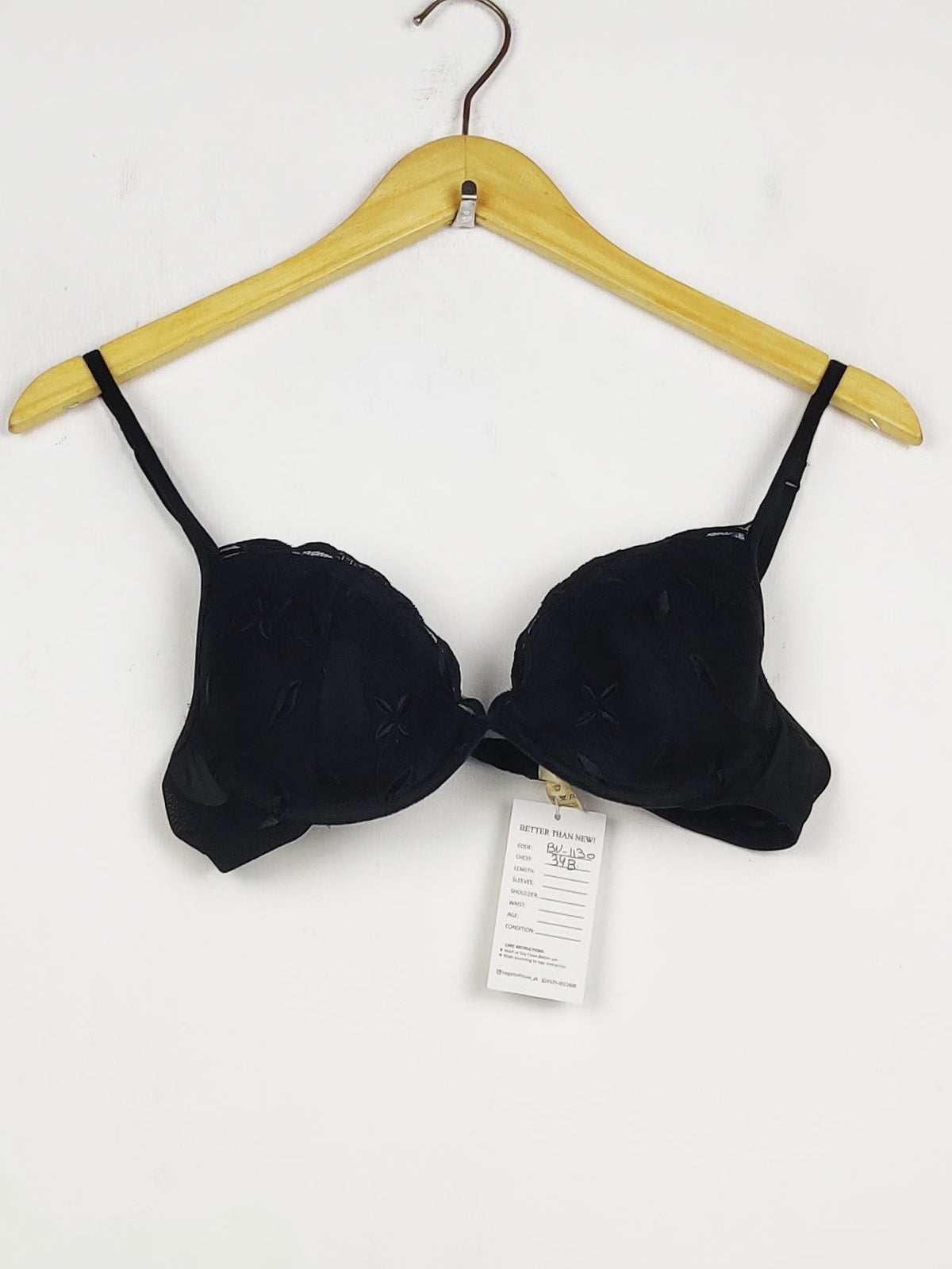 Buy online pre-used pre-loved 100% authentic & Original branded Lasenza, Uk 34B (BU-1130) available in Pakistan. Top international brands avilable.