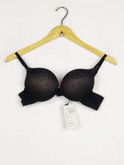 Buy online pre-used pre-loved 100% authentic & Original branded Unknown Brand (BU-1139) available in Pakistan. Top international brands avilable.