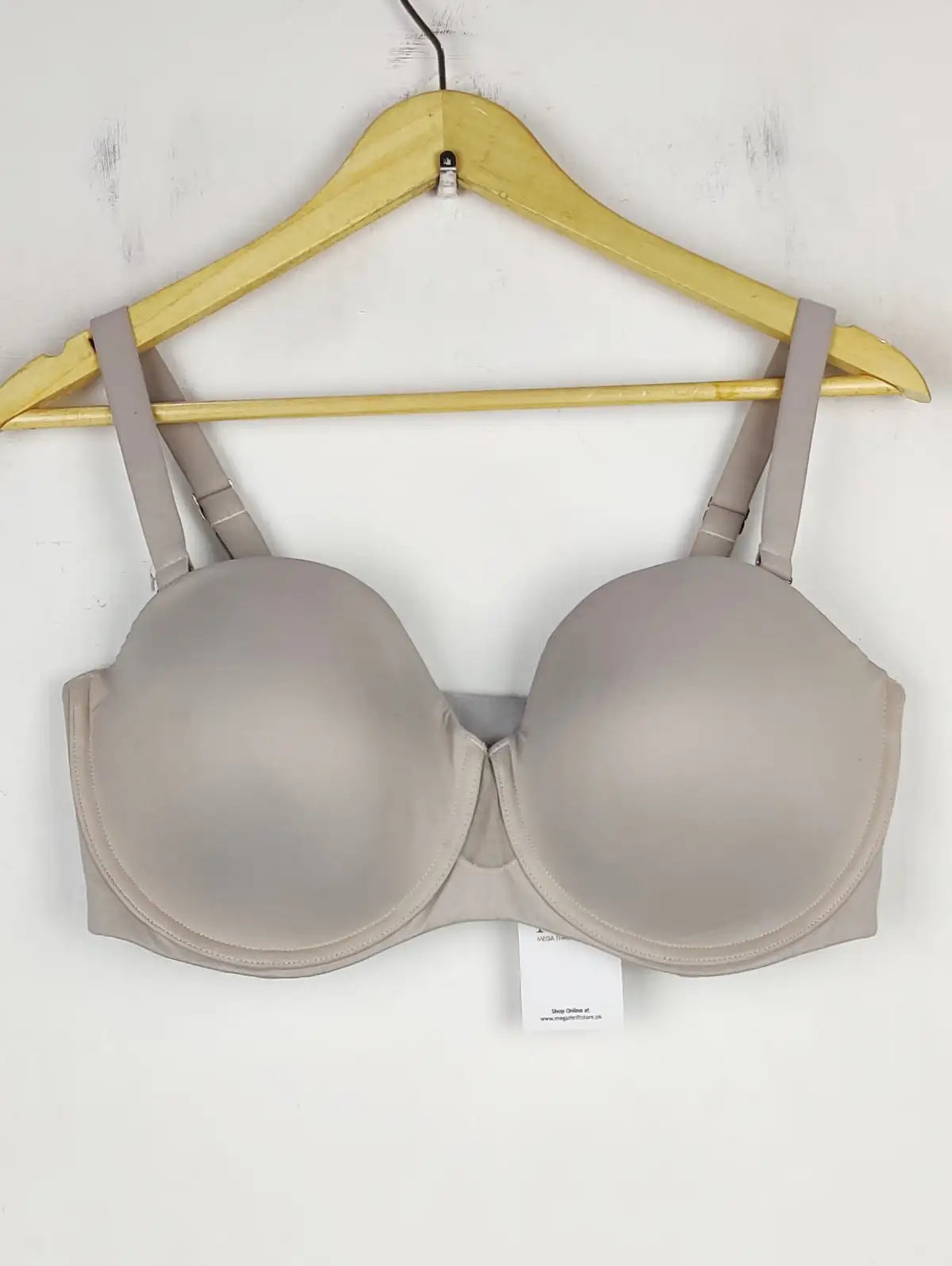 Buy online pre-used pre-loved 100% authentic & Original branded Aisilin (BU-115) available in Pakistan. Top international brands avilable.