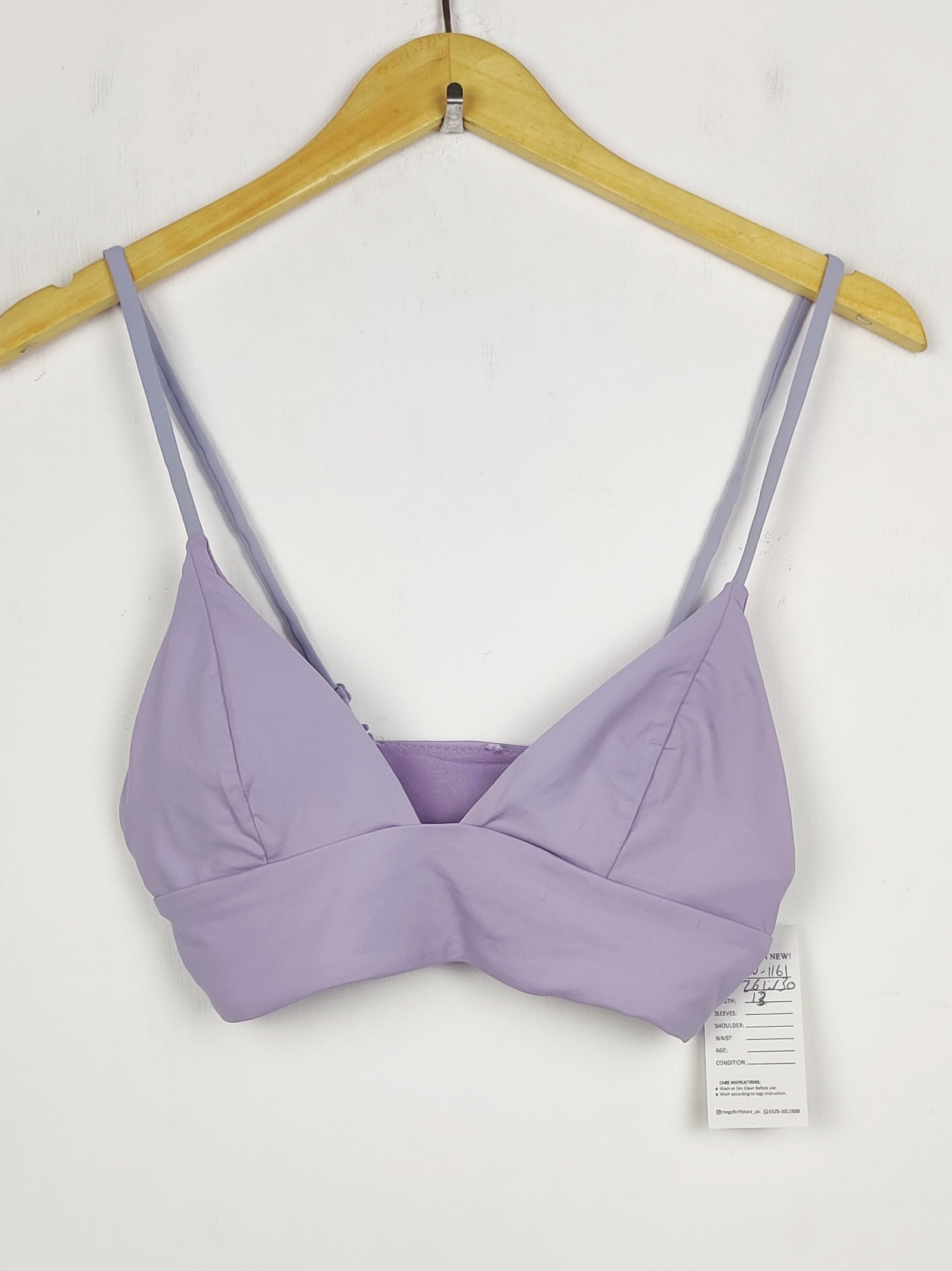 Buy online pre-used pre-loved 100% authentic & Original branded Unknown Brand (BU-1161) available in Pakistan. Top international brands avilable.