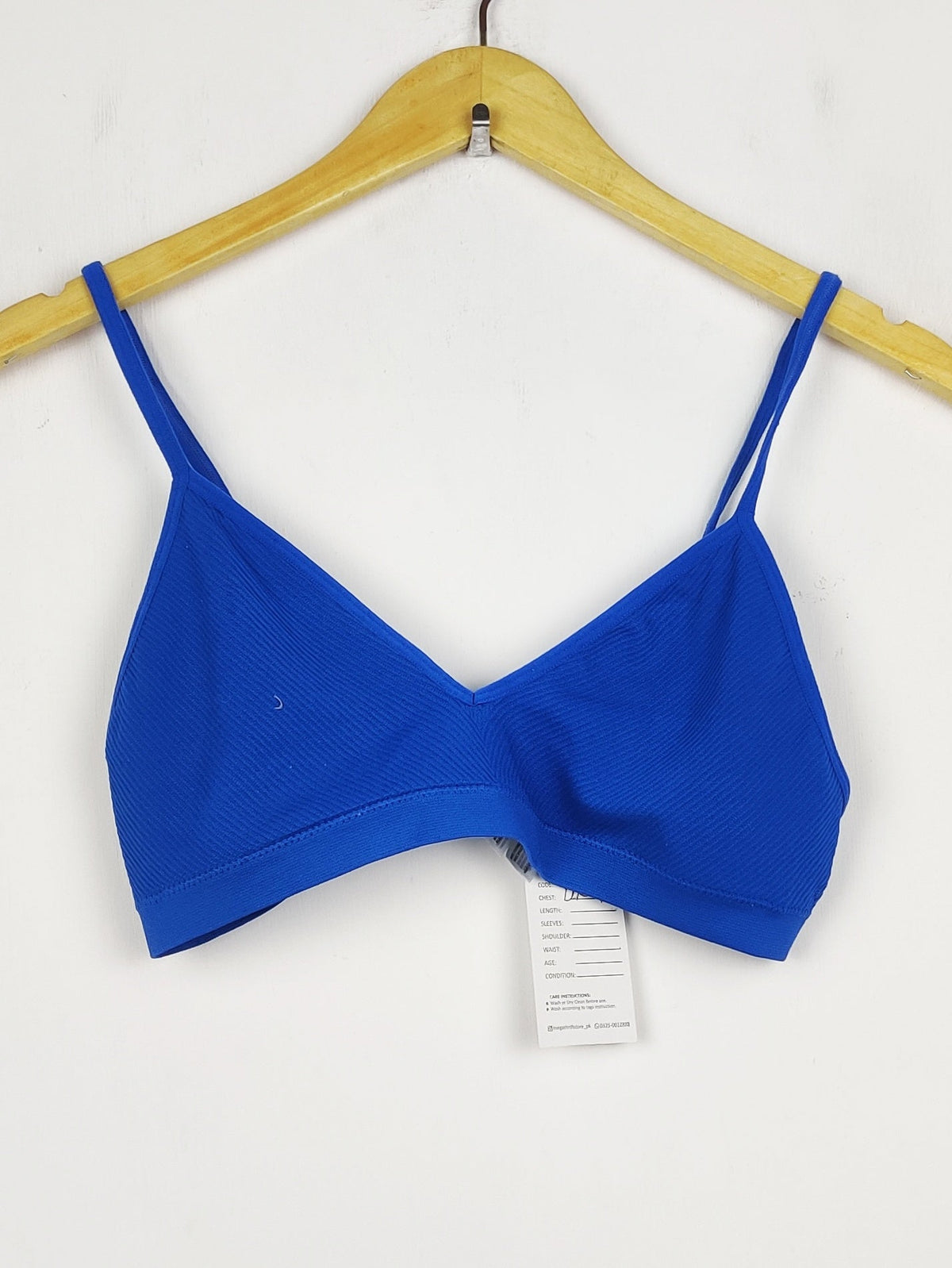 Buy online pre-used pre-loved 100% authentic & Original branded Primark, Uk 14 (BU-1177) available in Pakistan. Top international brands avilable.