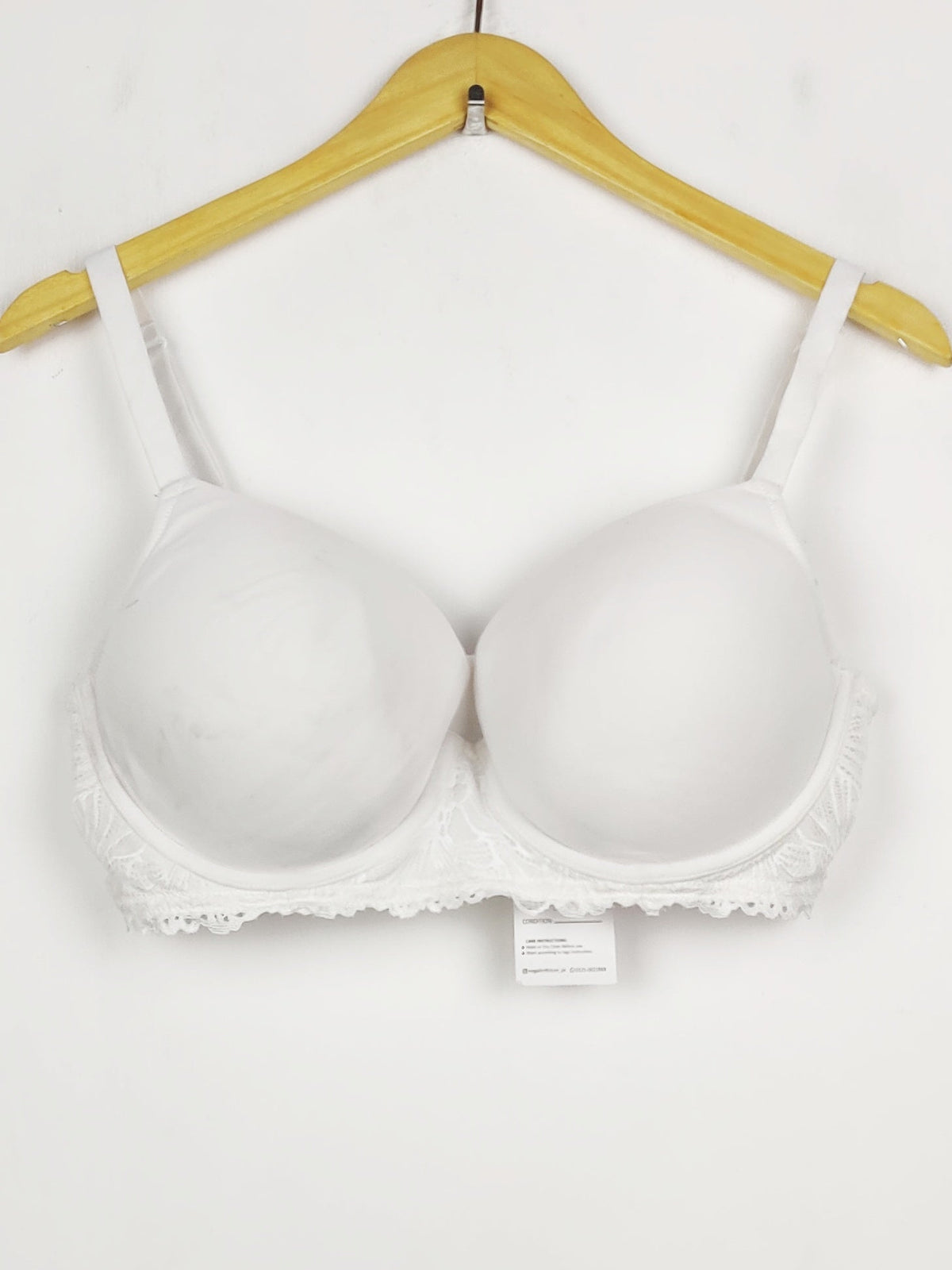 Buy online pre-used pre-loved 100% authentic & Original branded F&F, Uk 38D (BU-1179) available in Pakistan. Top international brands avilable.