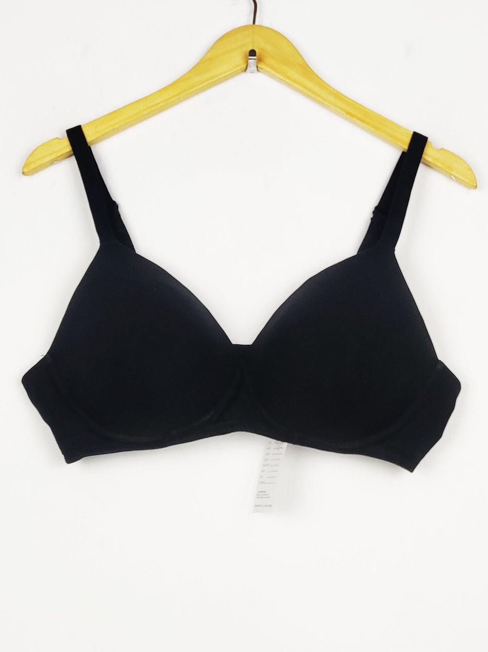 Buy online pre-used pre-loved 100% authentic & Original branded Marks & Spencer, Uk 38C (BU-1181) available in Pakistan. Top international brands avilable.