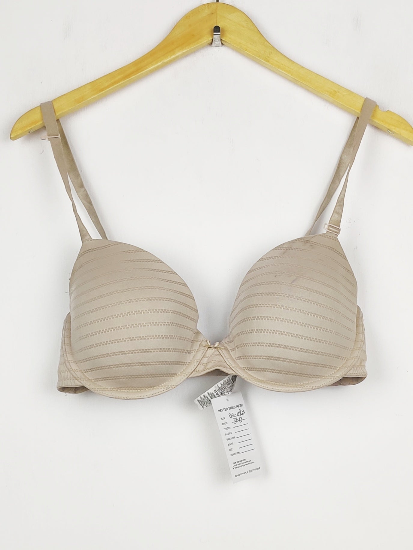 Buy online pre-used pre-loved 100% authentic & Original branded Dunnes Stores, Uk 36D (BU-1183) available in Pakistan. Top international brands avilable.