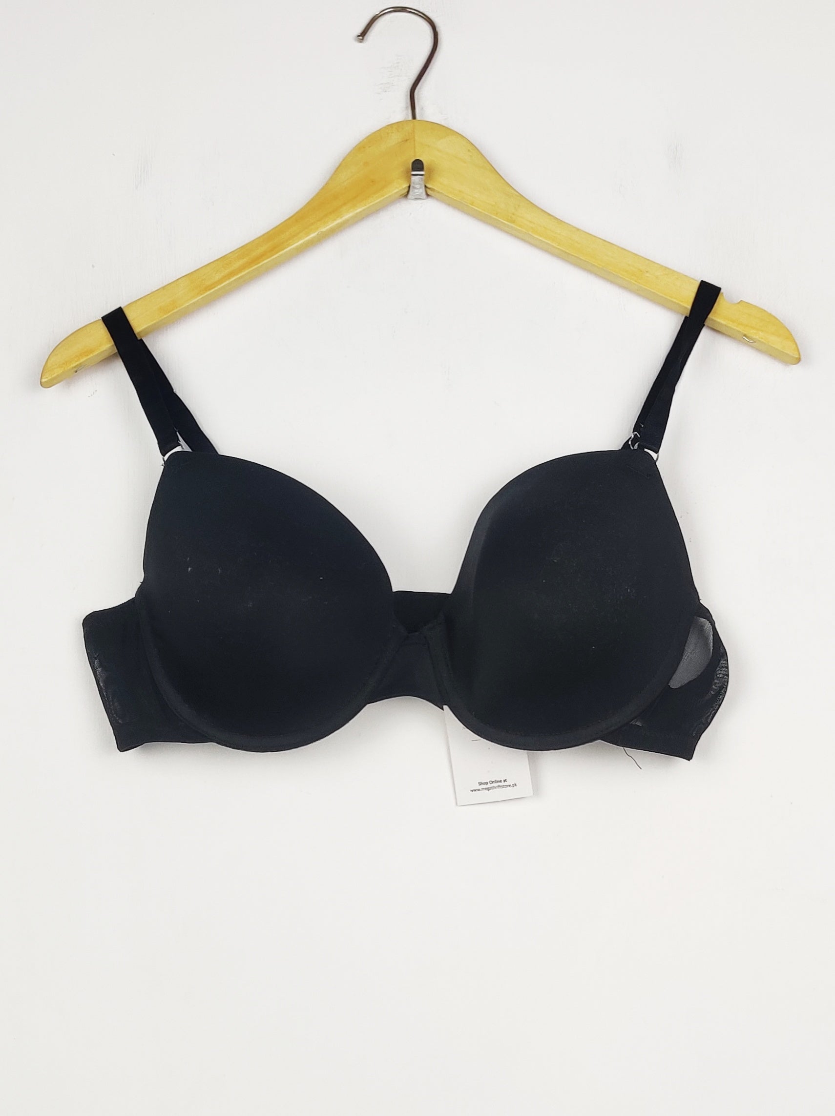 Buy online pre-used pre-loved 100% authentic & Original branded Primark, Uk 38C (BU-1185) available in Pakistan. Top international brands avilable.
