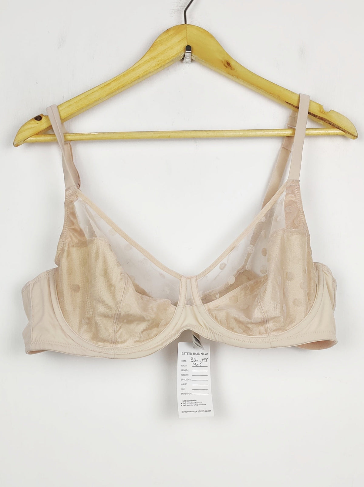 Buy online pre-used pre-loved 100% authentic & Original branded Pretty, Uk 40C (BU-1195) available in Pakistan. Top international brands avilable.