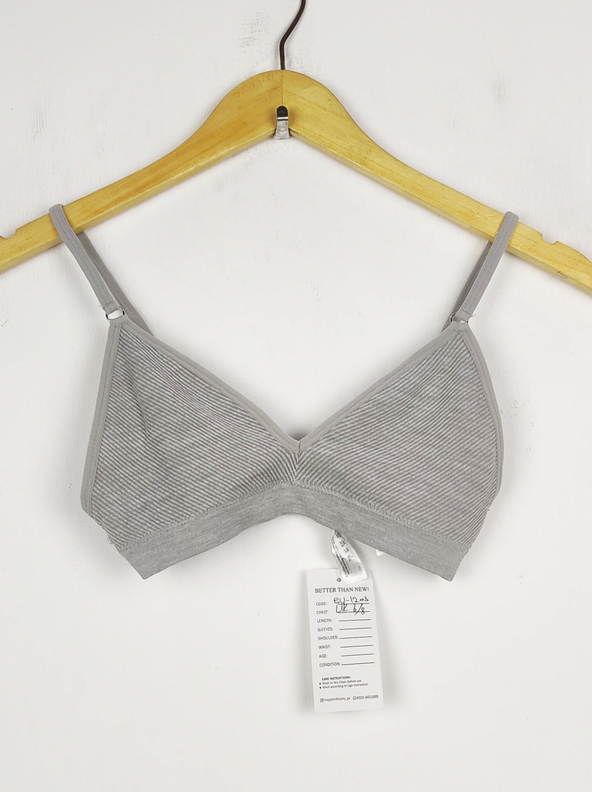 Buy online pre-used pre-loved 100% authentic & Original branded Primark, Uk 6 (BU-1203) available in Pakistan. Top international brands avilable.