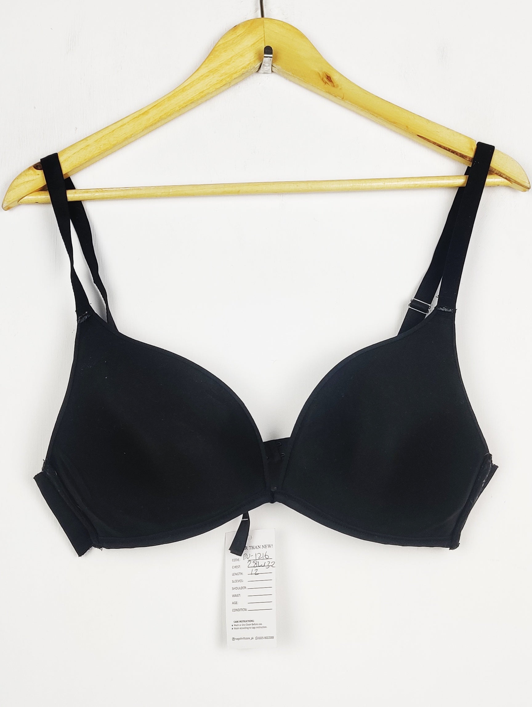 Buy online pre-used pre-loved 100% authentic & Original branded Unknown Brand (BU-1216) available in Pakistan. Top international brands avilable.