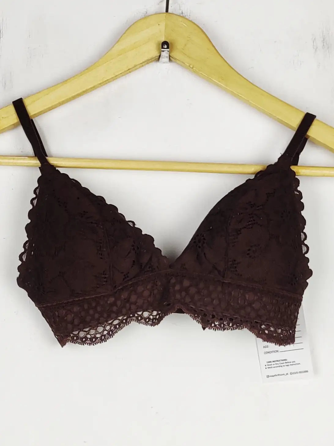 Buy online pre-used pre-loved 100% authentic & Original branded H&M (BU-122) available in Pakistan. Top international brands avilable.