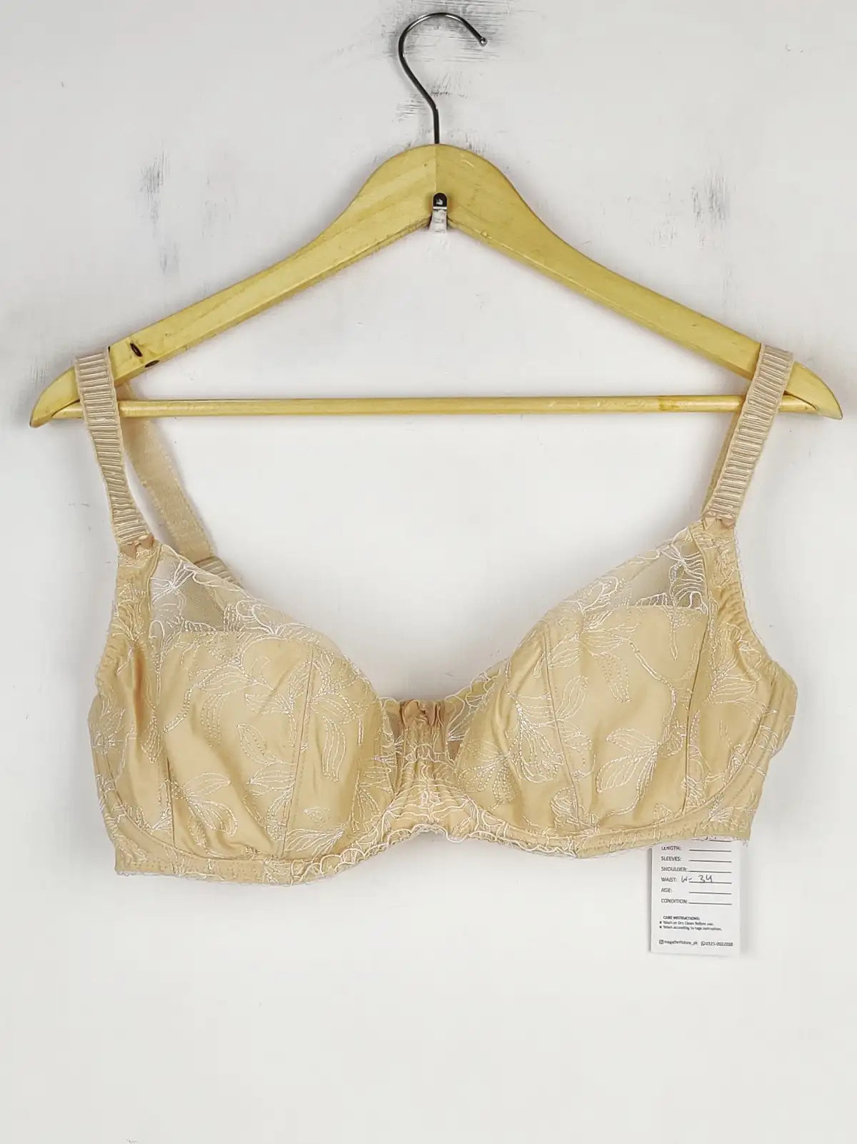 Buy online pre-used pre-loved 100% authentic & Original branded Fantasie (BU-123) available in Pakistan. Top international brands avilable.