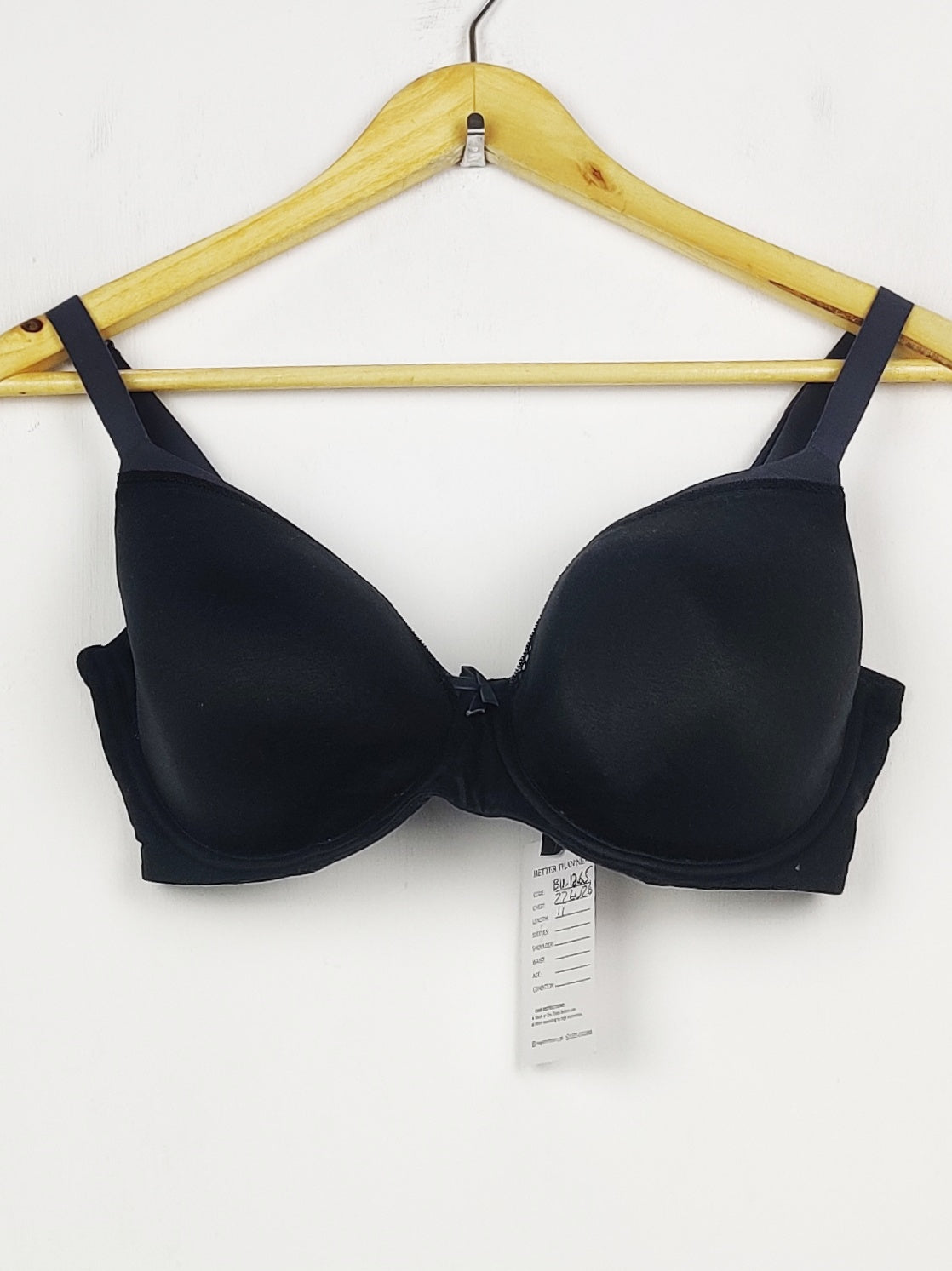 Buy online pre-used pre-loved 100% authentic & Original branded Marks & Spencer, Uk 34D (BU-1265) available in Pakistan. Top international brands avilable.
