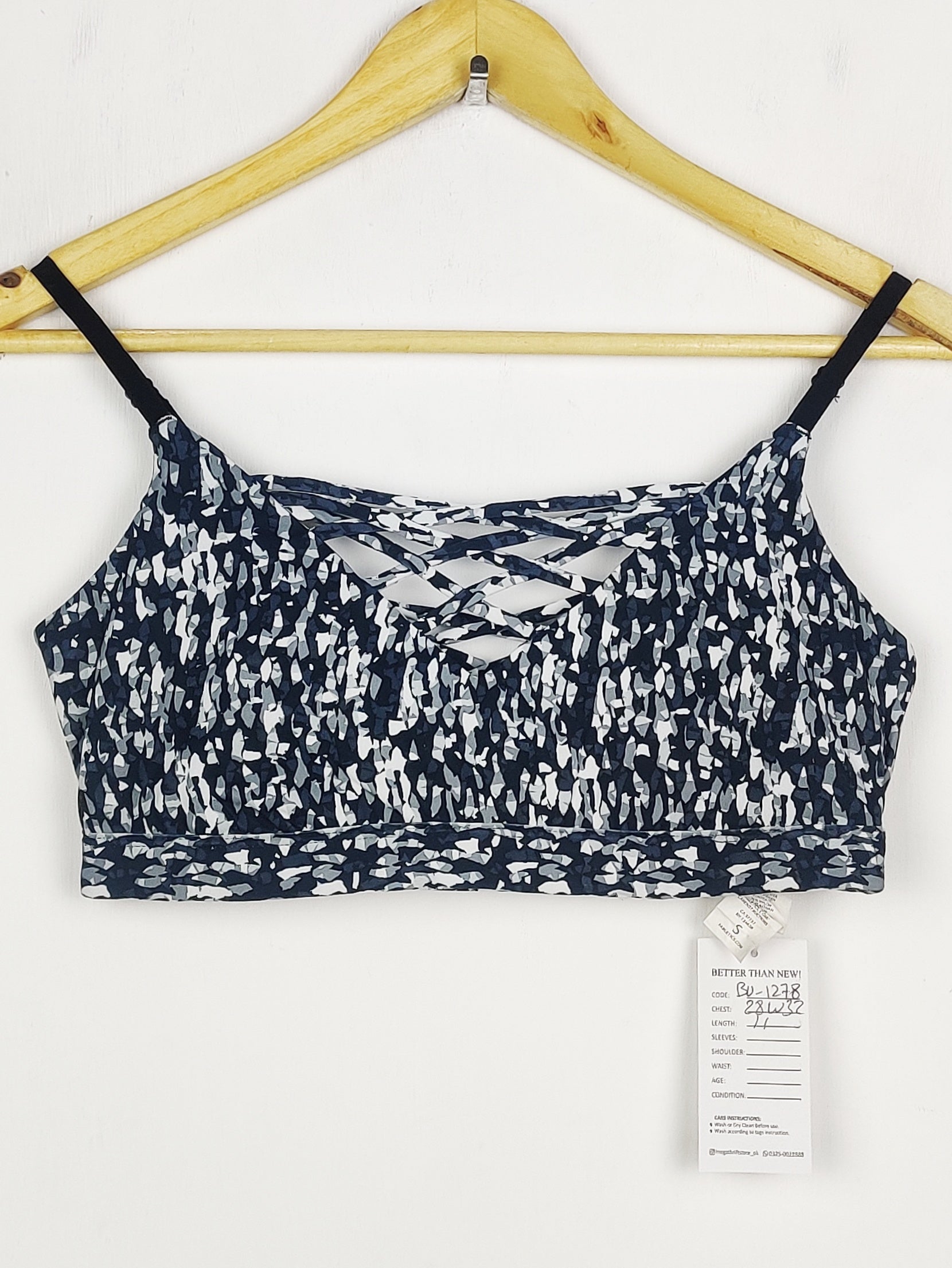 Buy online pre-used pre-loved 100% authentic & Original branded Fabletics (BU-1278) available in Pakistan. Top international brands avilable.