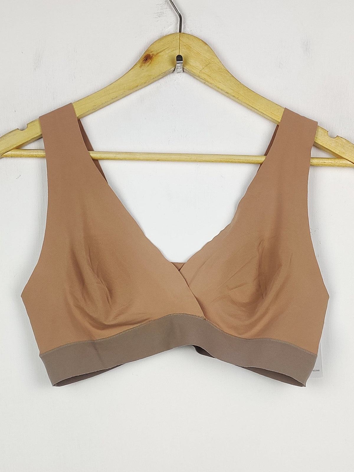 Buy online pre-used pre-loved 100% authentic & Original branded H&M (BU-1282) available in Pakistan. Top international brands avilable.