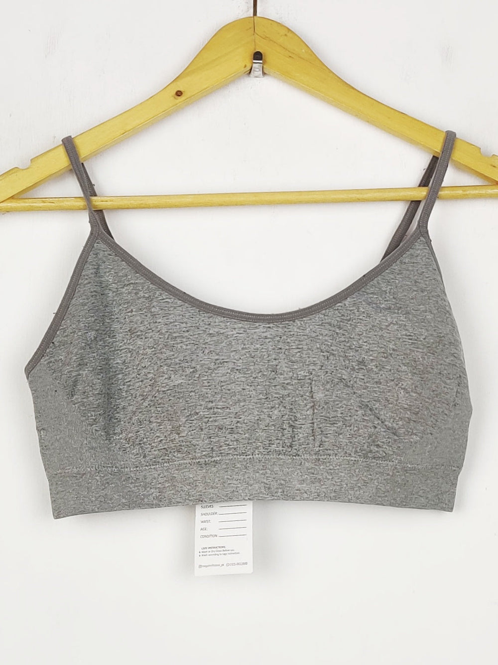Buy online pre-used pre-loved 100% authentic & Original branded Unknown Brand (BU-1293) available in Pakistan. Top international brands avilable.
