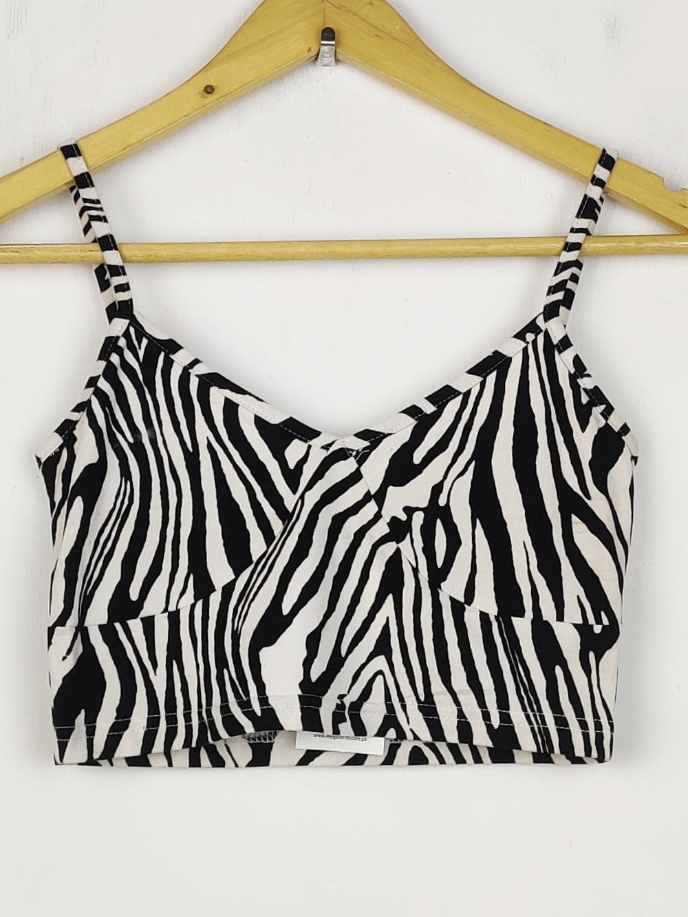 Buy online pre-used pre-loved 100% authentic & Original branded Shein (BU-1295) available in Pakistan. Top international brands avilable.