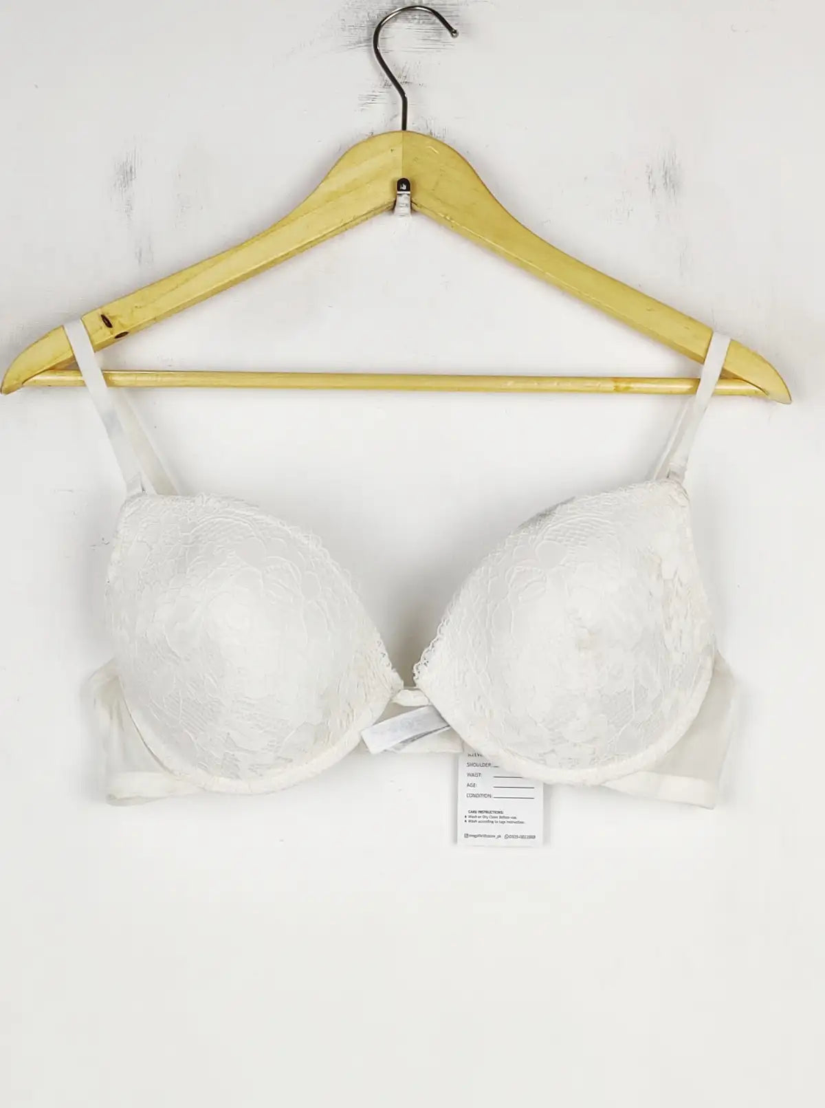 Buy online pre-used pre-loved 100% authentic & Original branded Primark (BU-132) available in Pakistan. Top international brands avilable.