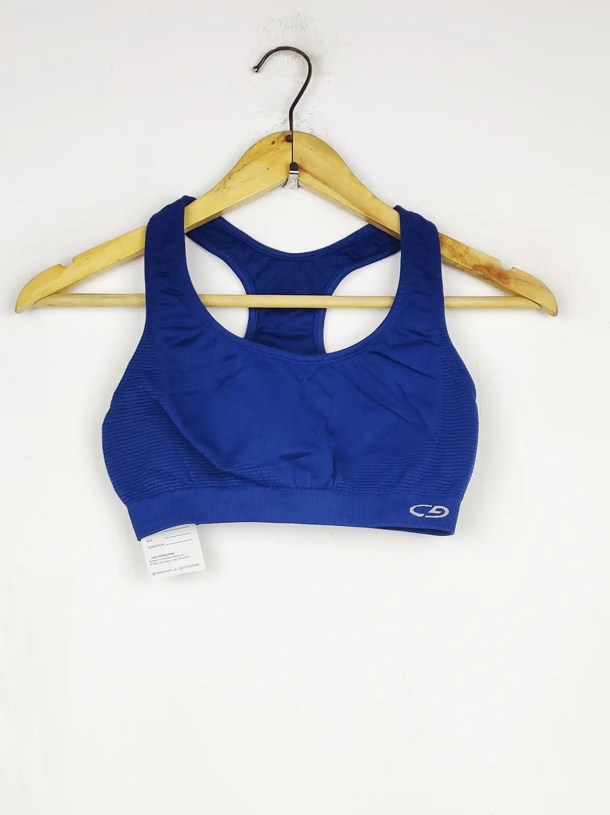 Buy online pre-used pre-loved 100% authentic & Original branded Unknown Brand (BU-1350) available in Pakistan. Top international brands avilable.