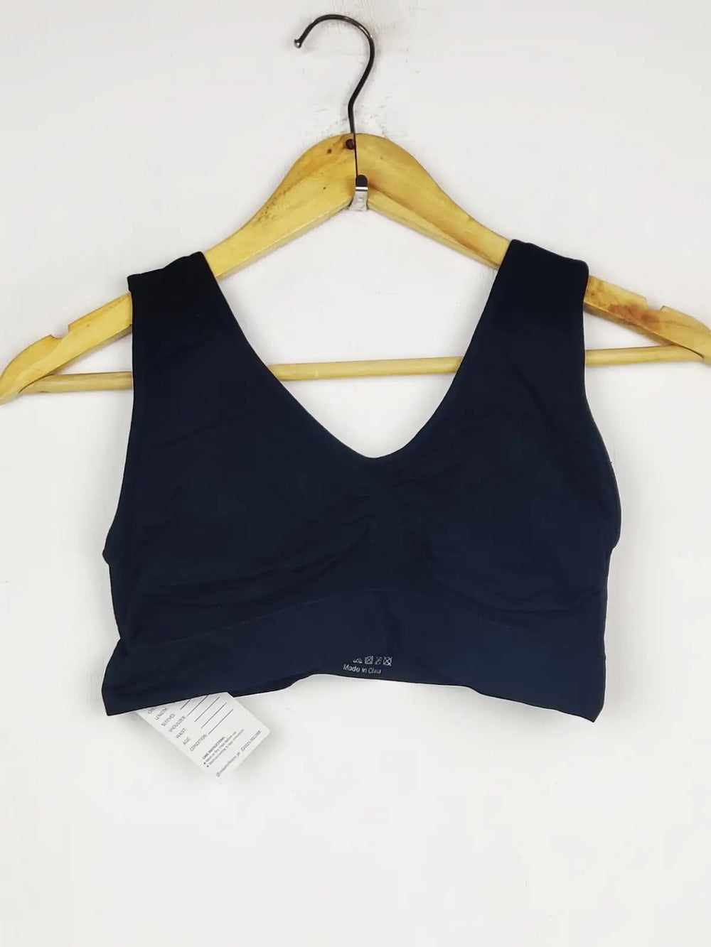 Buy online pre-used pre-loved 100% authentic & Original branded Unknown Brand (BU-1357) available in Pakistan. Top international brands avilable.