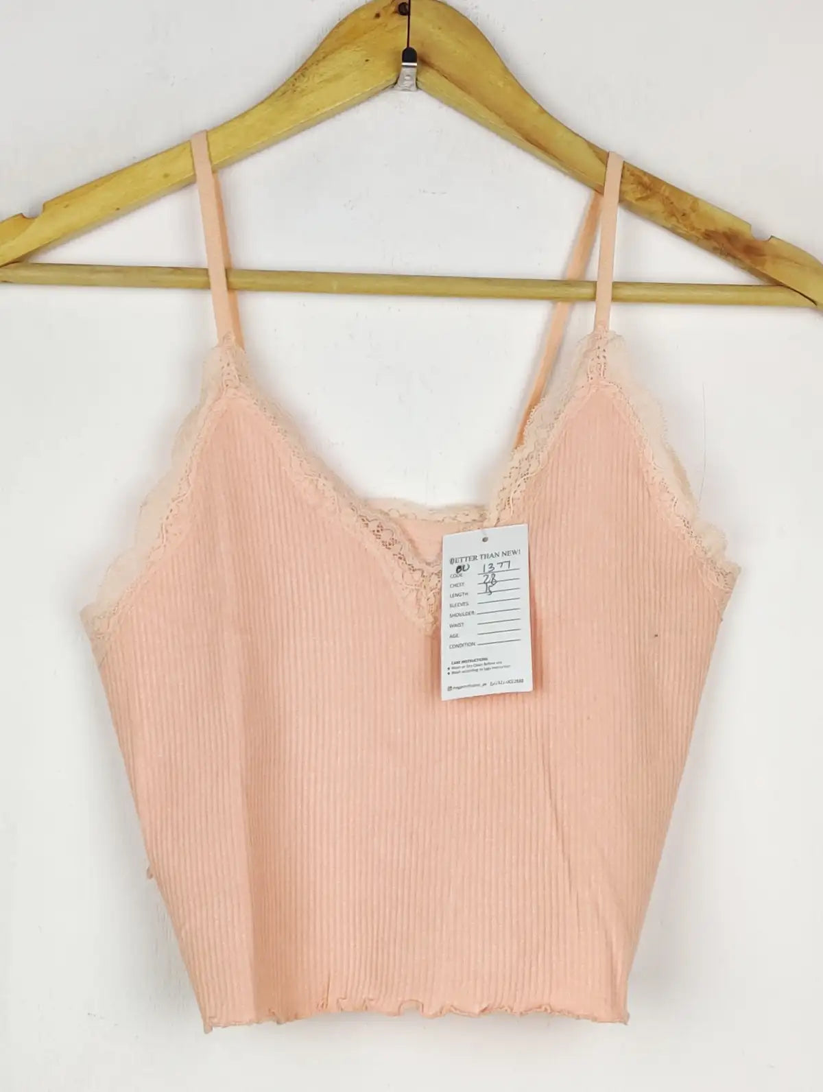 Buy online pre-used pre-loved 100% authentic & Original branded Unknown Brand (BU-1377) available in Pakistan. Top international brands avilable.