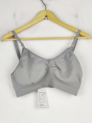 Buy online pre-used pre-loved 100% authentic & Original branded Unknown Brand (BU-140) available in Pakistan. Top international brands avilable.