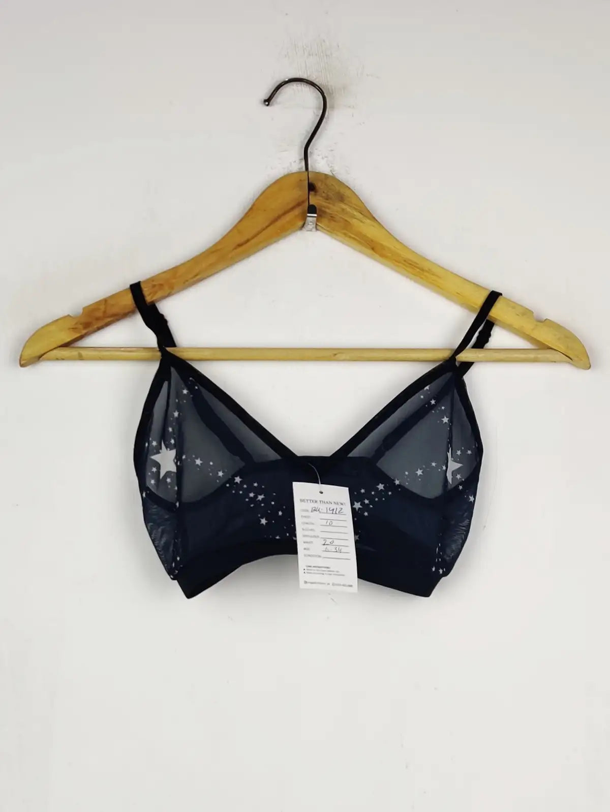 Buy online pre-used pre-loved 100% authentic & Original branded Boohoo Euro 34 (BU-1412) available in Pakistan. Top international brands avilable.