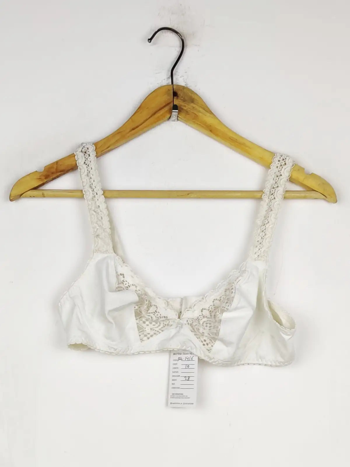 Buy online pre-used pre-loved 100% authentic & Original branded Unknown Brand (BU-1416) available in Pakistan. Top international brands avilable.