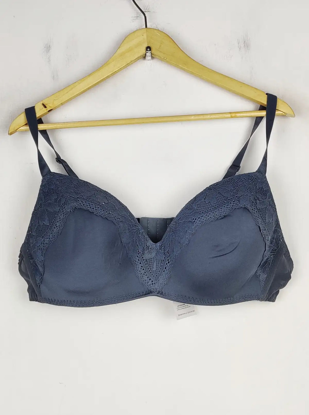 Buy online pre-used pre-loved 100% authentic & Original branded George (BU-142) available in Pakistan. Top international brands avilable.