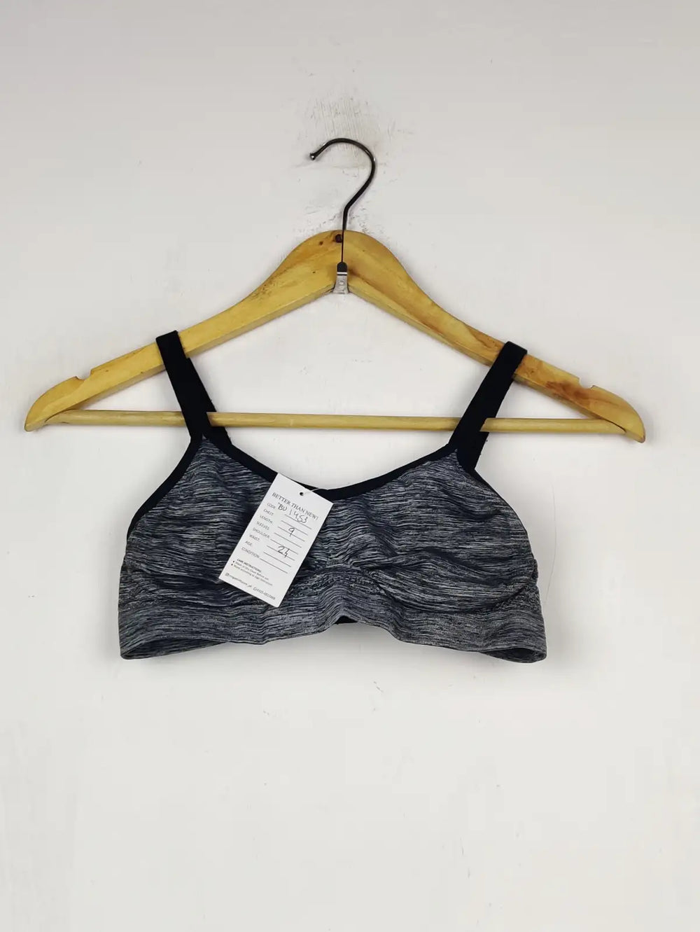 Buy online pre-used pre-loved 100% authentic & Original branded Unknown Brand (BU-1453) available in Pakistan. Top international brands avilable.