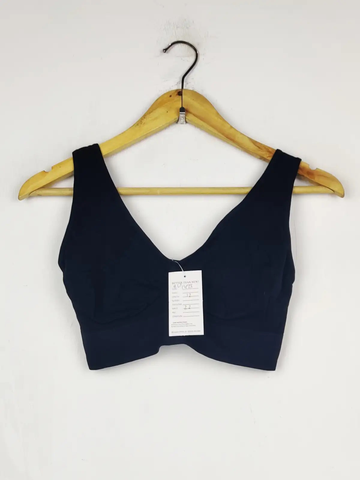 Buy online pre-used pre-loved 100% authentic & Original branded Unknown Brand (BU-1473) available in Pakistan. Top international brands avilable.