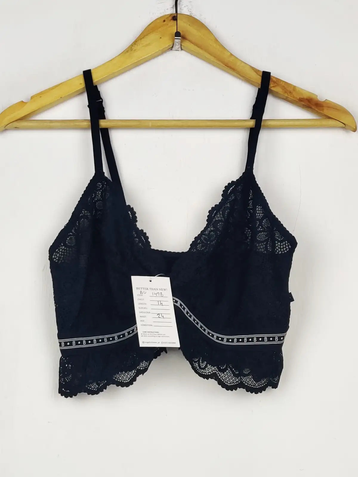 Buy online pre-used pre-loved 100% authentic & Original branded Marks & Spencer (BU-1478) available in Pakistan. Top international brands avilable.