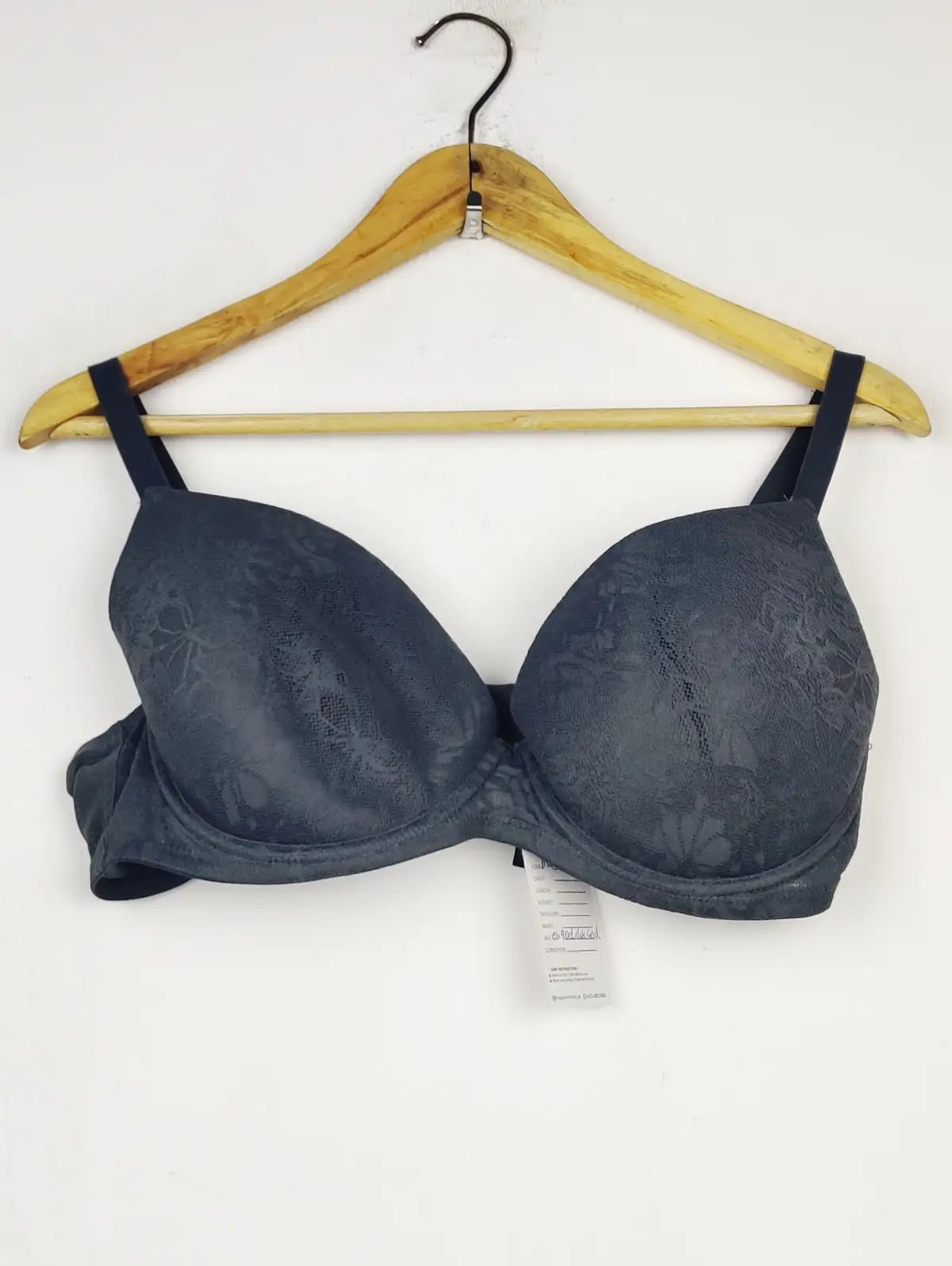 Buy online pre-used pre-loved 100% authentic & Original branded Primark Euro 90D (BU-1510) available in Pakistan. Top international brands avilable.