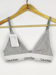 Buy online pre-used pre-loved 100% authentic & Original branded C.A.L.V.I.N K.L.E.I.N (BU-1512) available in Pakistan. Top international brands avilable.
