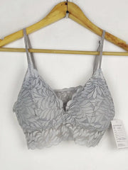 Buy online pre-used pre-loved 100% authentic & Original branded Unknown Brand Euro 42 (BU-1539) available in Pakistan. Top international brands avilable.