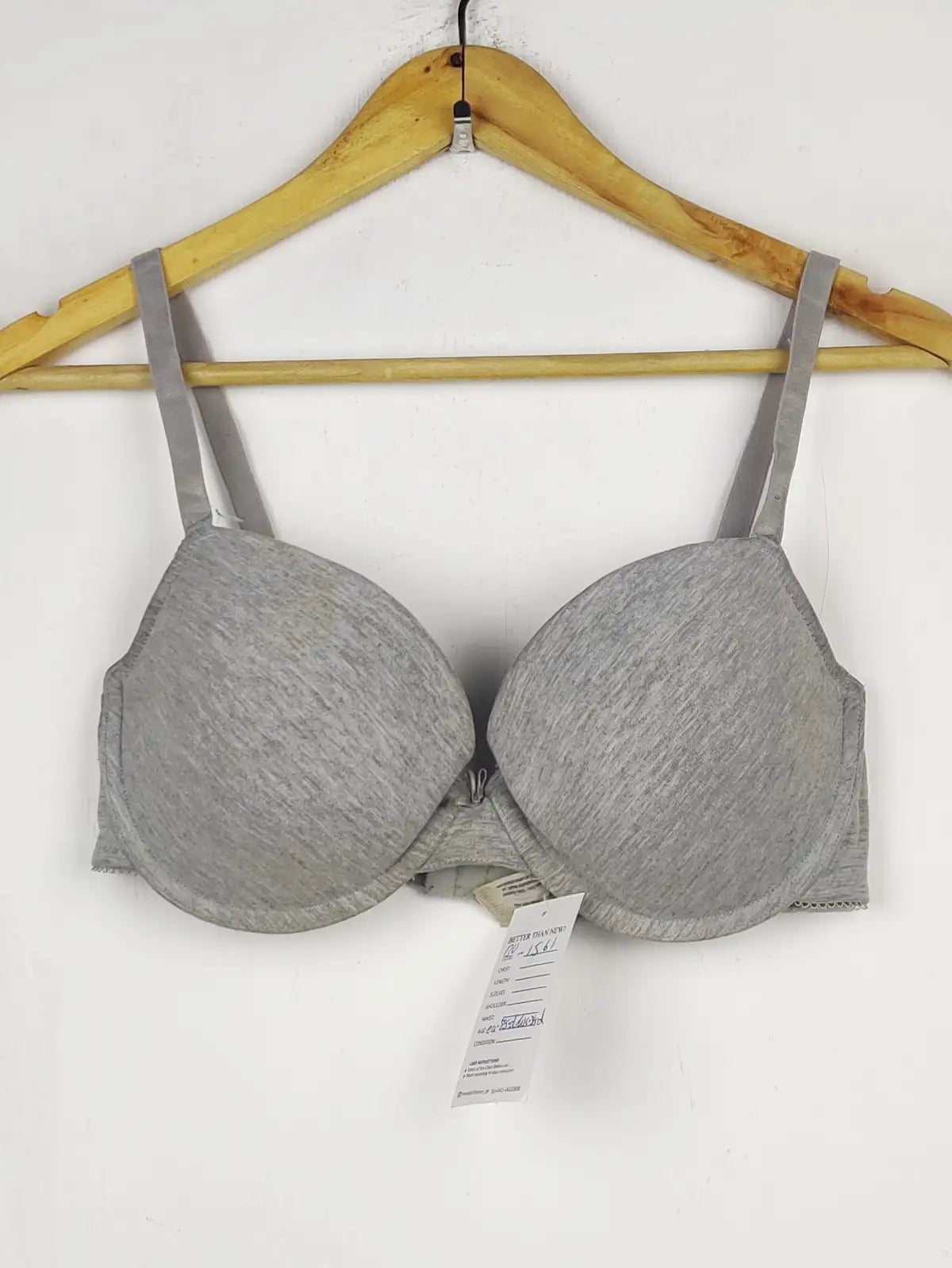Buy online pre-used pre-loved 100% authentic & Original branded New Look Euro 75D (BU-1561) available in Pakistan. Top international brands avilable.