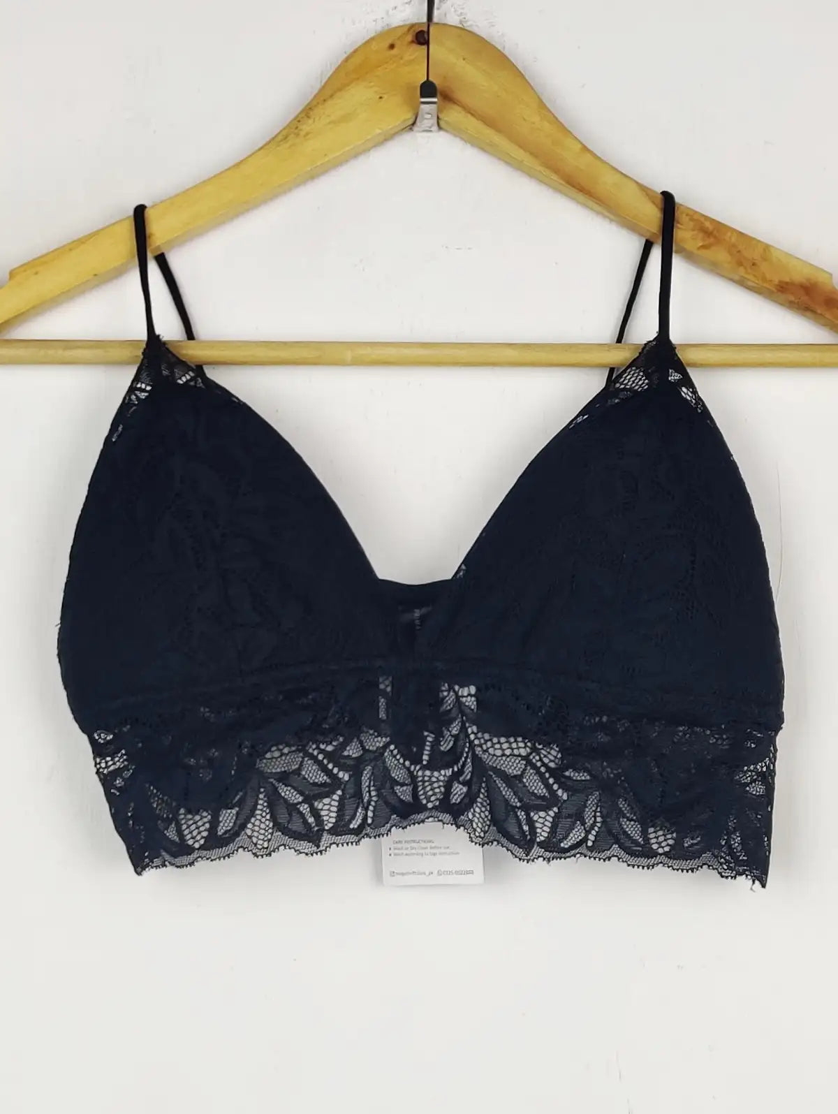 Buy online pre-used pre-loved 100% authentic & Original branded Primark Euro 42 (BU-1566) available in Pakistan. Top international brands avilable.