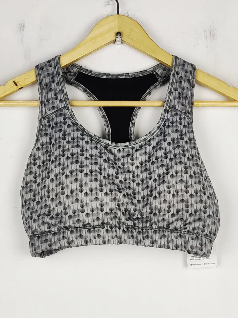 Buy online pre-used pre-loved 100% authentic & Original branded Crivit Sports (BU-157) available in Pakistan. Top international brands avilable.