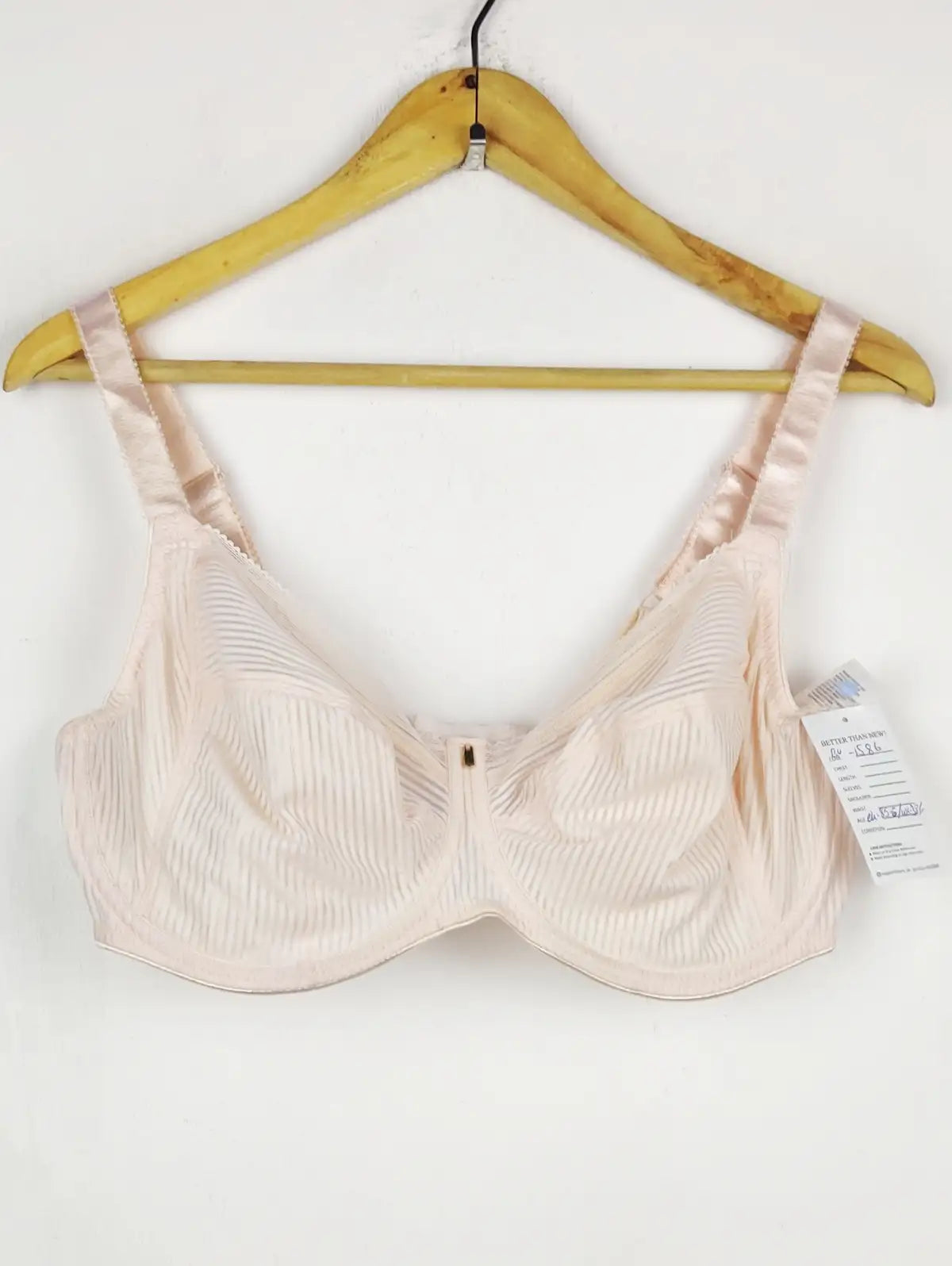 Buy online pre-used pre-loved 100% authentic & Original branded Fantasie Euro 85G (BU-1586) available in Pakistan. Top international brands avilable.