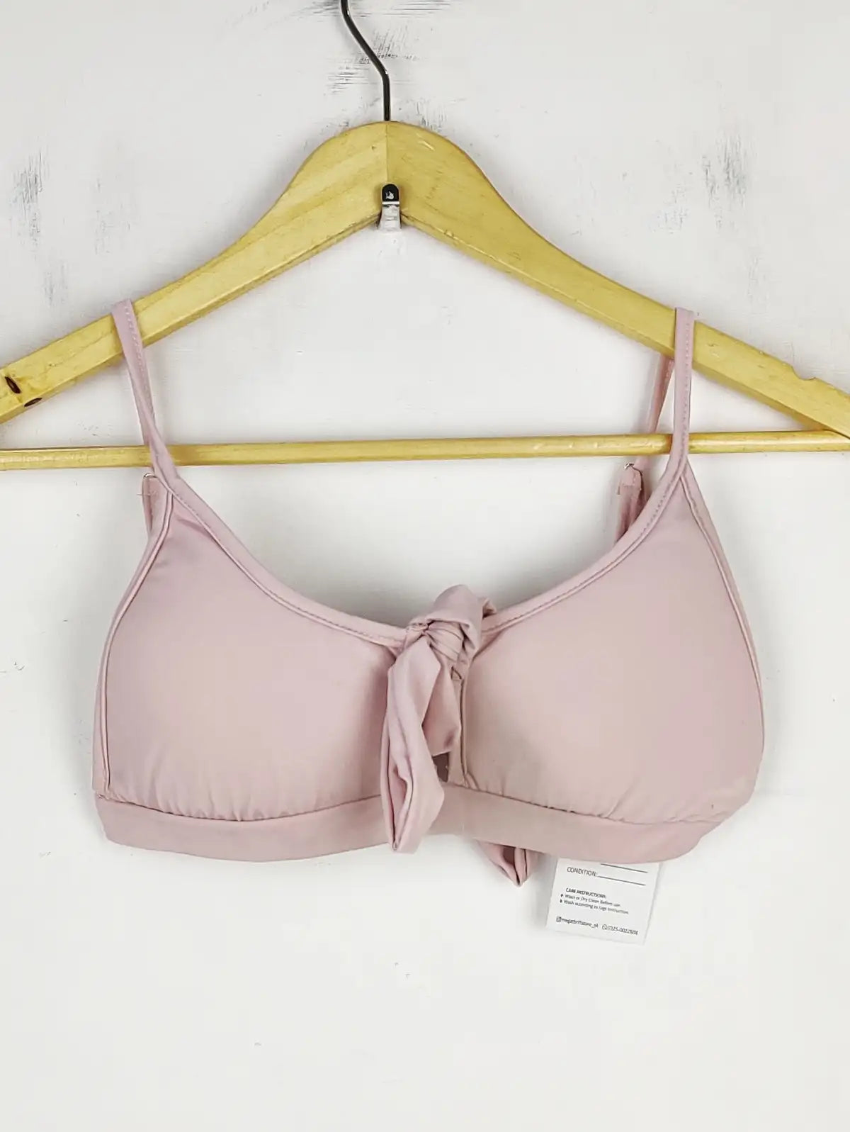 Buy online pre-used pre-loved 100% authentic & Original branded Pretty Little Things (BU-158) available in Pakistan. Top international brands avilable.