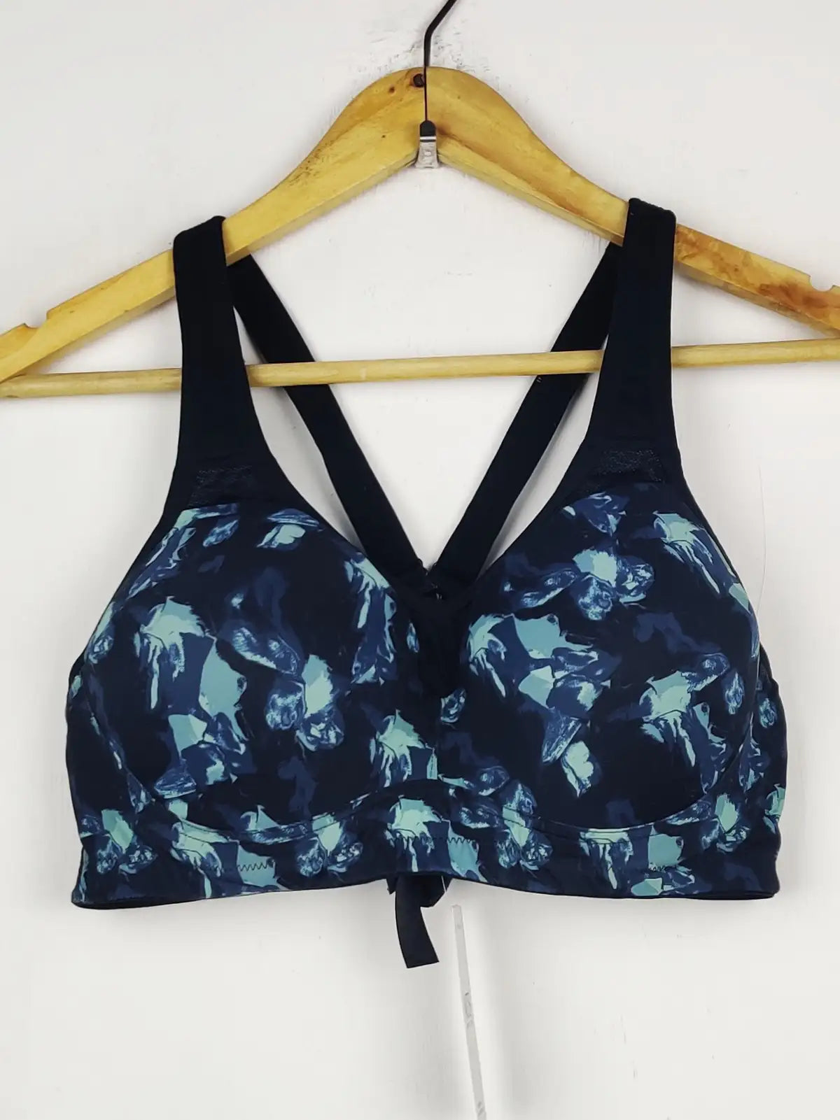 Buy online pre-used pre-loved 100% authentic & Original branded Dunnes Store Euro 95C (BU-1602) available in Pakistan. Top international brands avilable.