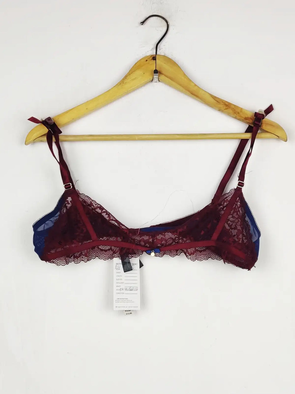 Buy online pre-used pre-loved 100% authentic & Original branded Ann Summers Euro 44 (BU-1605) available in Pakistan. Top international brands avilable.