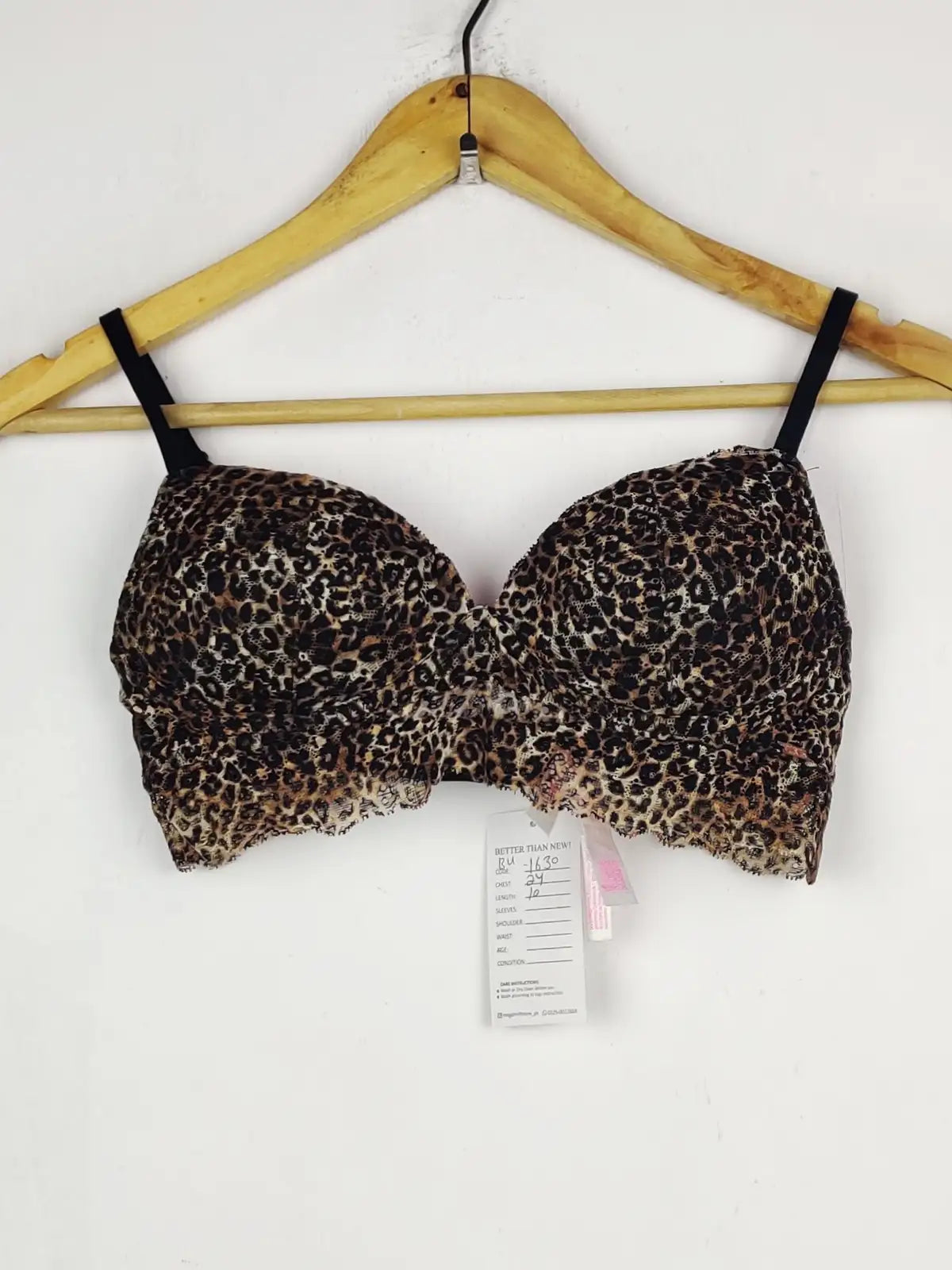 Buy online pre-used pre-loved 100% authentic & Original branded V.I.C.T.O.R.I.A.S. S.E.C.R.E.T. (BU-1630) available in Pakistan. Top international brands avilable.