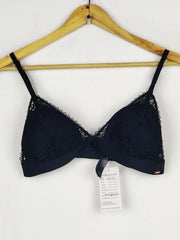 Buy online pre-used pre-loved 100% authentic & Original branded Primark Euro 40 (BU-1633) available in Pakistan. Top international brands avilable.