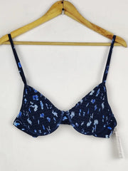 Buy online pre-used pre-loved 100% authentic & Original branded Unknown Brand (BU-1641) available in Pakistan. Top international brands avilable.