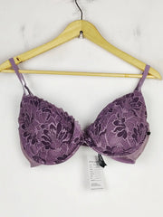 Buy online pre-used pre-loved 100% authentic & Original branded Wonderbra (BU-166) available in Pakistan. Top international brands avilable.