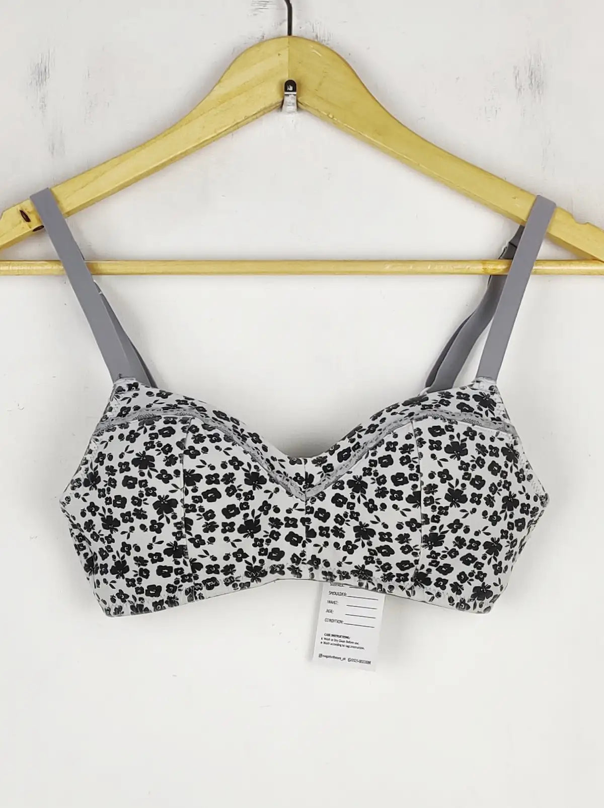 Buy online pre-used pre-loved 100% authentic & Original branded Tu (BU-167) available in Pakistan. Top international brands avilable.