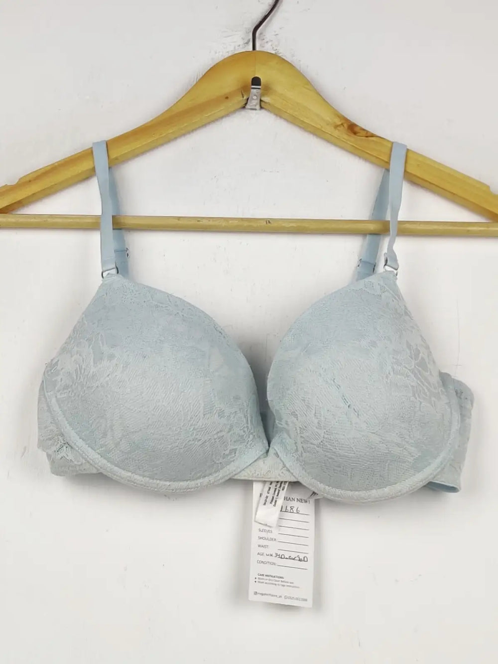 Buy online pre-used pre-loved 100% authentic & Original branded Primark Euro 90D (BU-1686) available in Pakistan. Top international brands avilable.