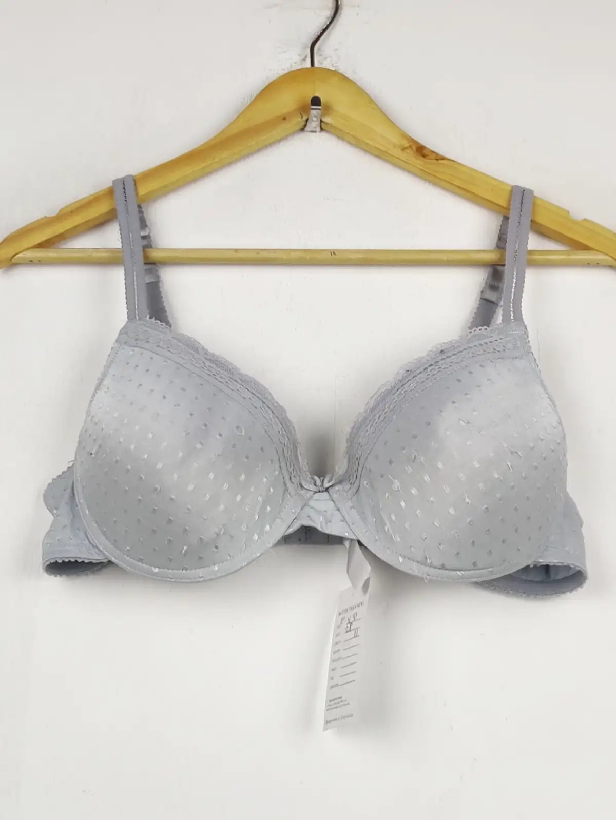 Buy online pre-used pre-loved 100% authentic & Original branded M&Co Euro 80C (BU-1691) available in Pakistan. Top international brands avilable.