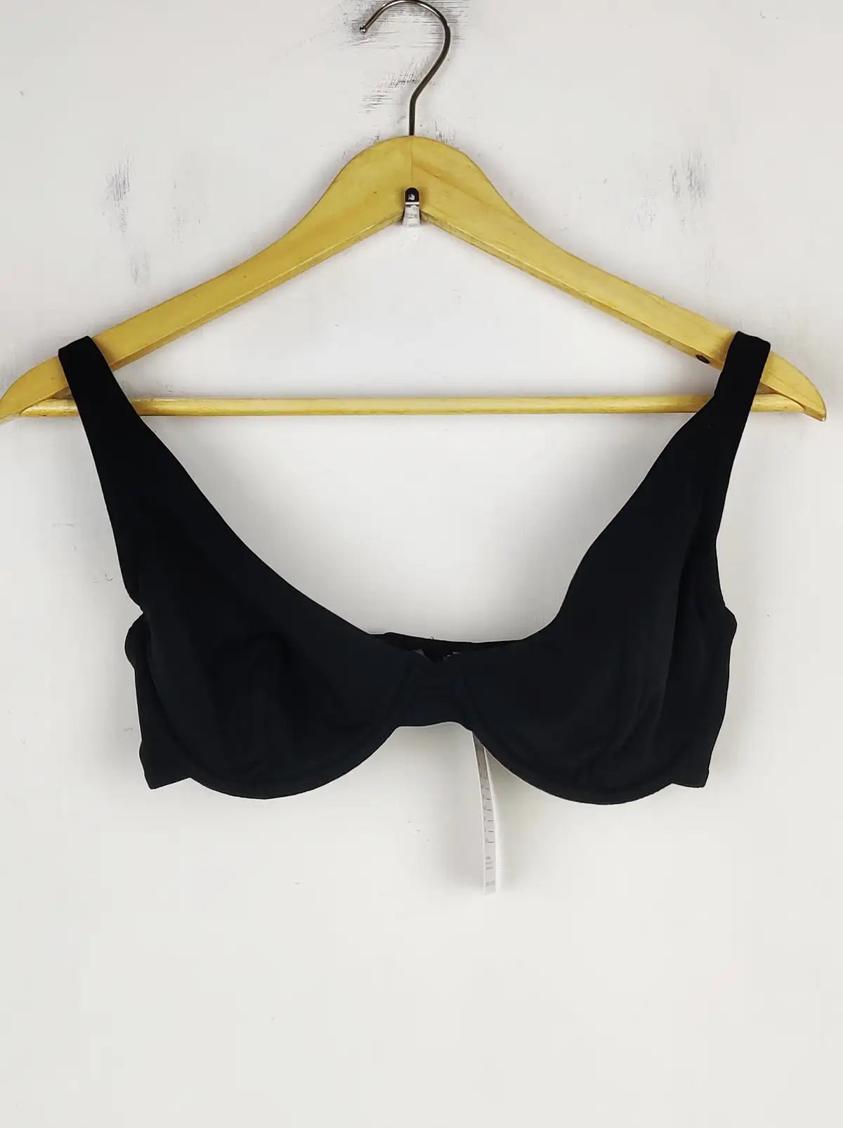 Buy online pre-used pre-loved 100% authentic & Original branded Asos (BU-17) available in Pakistan. Top international brands avilable.